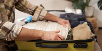 Як зібрати валізу в подорож і нічого не забути